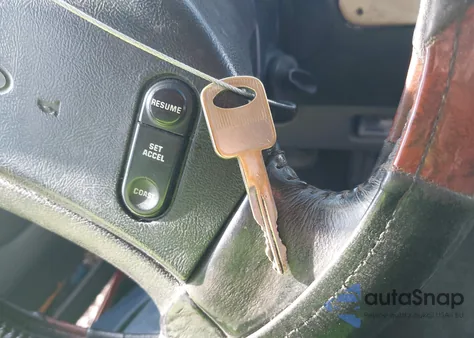 1996 Ford F350 z USA, uszkodzony, nr VIN 1FTJW35F0TEB28599